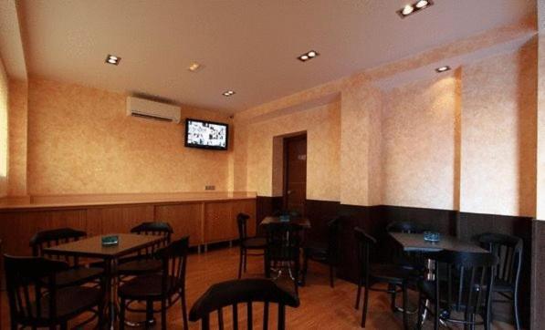 Hostal Avenida Barajas — Foto 2